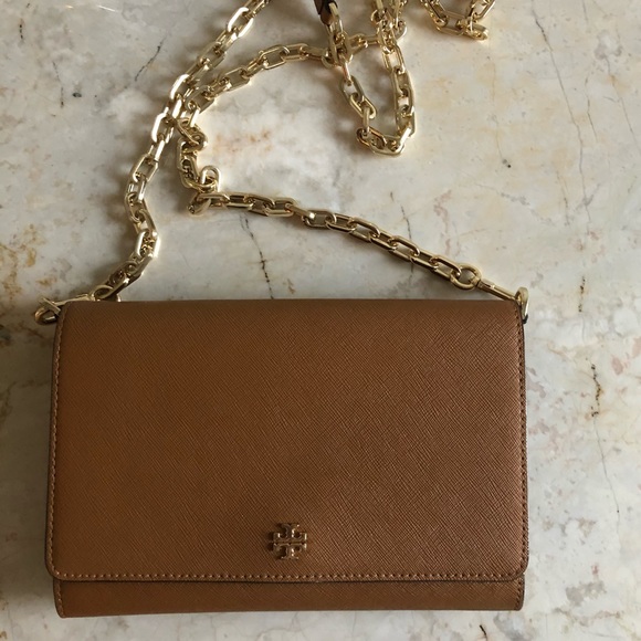 Tory Burch Handbags - Tory Burch Robinson Chain Wallet